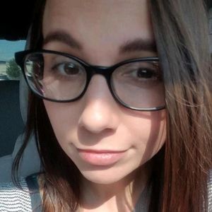 Meet your Posher, Becca